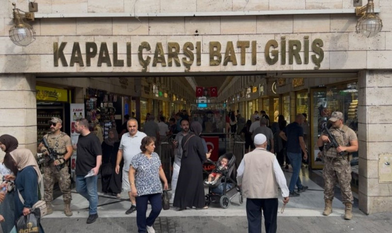 Esnafın kabusu olmuşlardı Özel harekat, otomatik silahlarla nöbet tutuyor