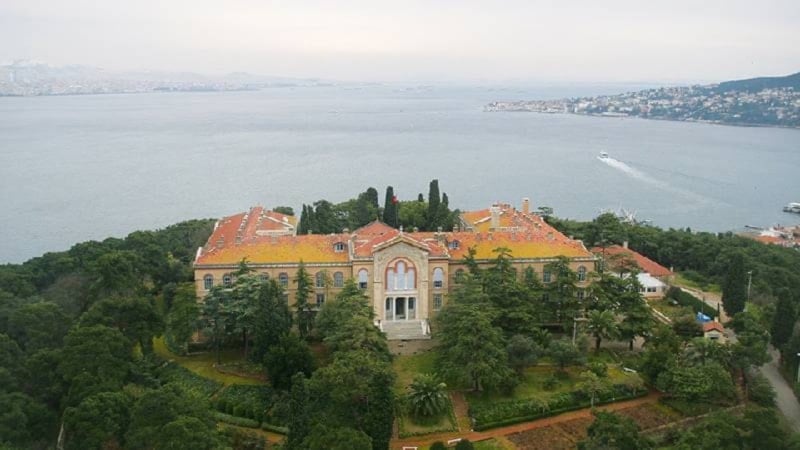 Bartholomeos, Heybeliada Ruhban Okulu'nun 55 yıl sonra açılacağını duyurdu