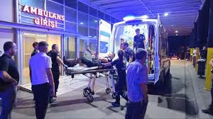 Kocaeli’de motosikletli yunus timinin otomobille çarpıştığı kazada 2 polis yaralandı