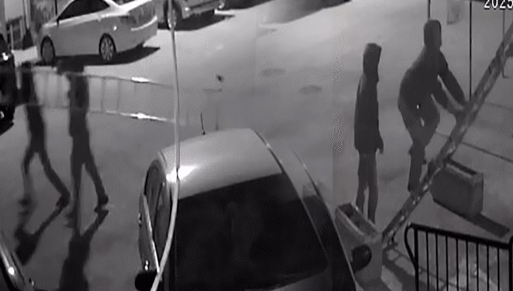 Tamire bırakılan otomobille hırsızlığa gittiler