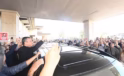 Yurt dışından dönen Özel’e partililerden karşılama