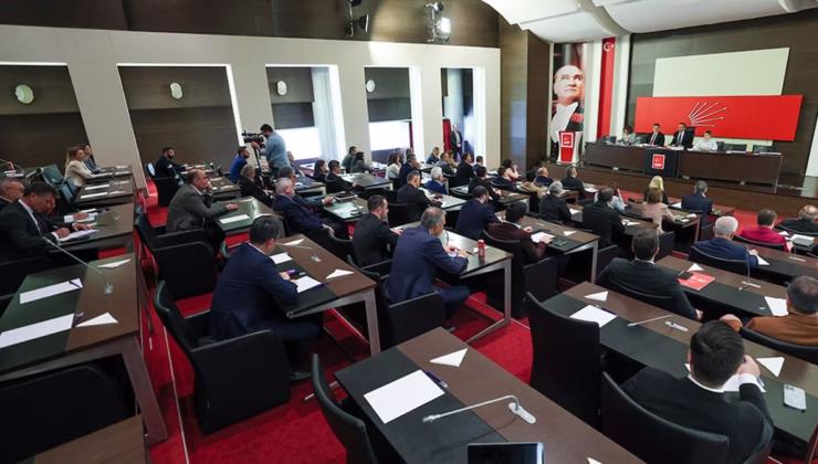 CHP yeni yol haritası belirlemek için toplandı