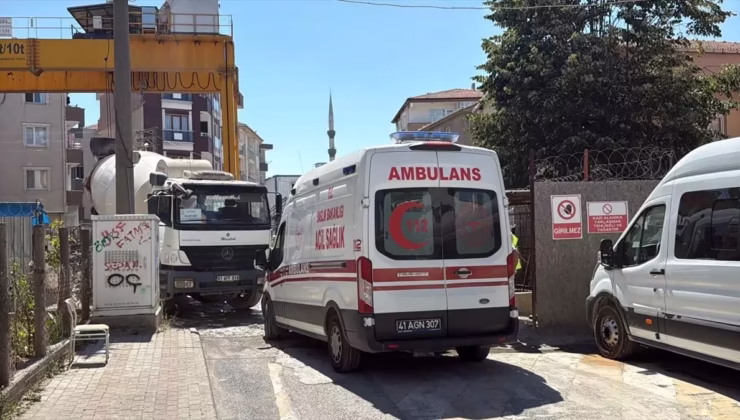 İnşaatta Koluna Taş Düşen İşçi Hastaneye Kaldırıldı