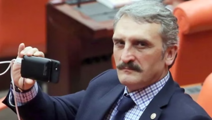 ‘Kanlı darbe’ paylaşımına soruşturma yok, göndermeli tweet var