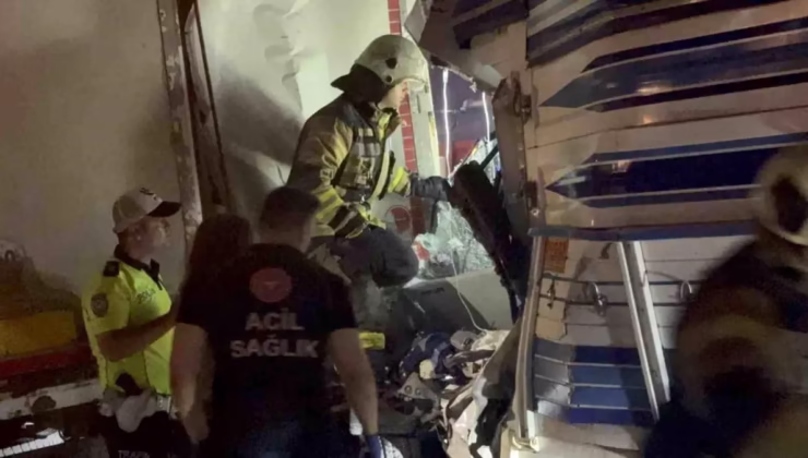 Kocaeli’de Zincirleme Trafik Kazası: Bir Kişi Hayatını Kaybetti