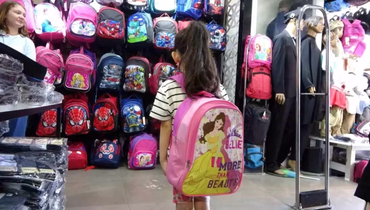 Yeni Eğitim Yılı İçin Okul Kıyafeti Alışverişleri Hız Kazandı