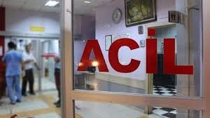 Kocaeli’de minibüsün üzerinden düşen sürücü ağır yaralandı