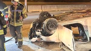 Kocaeli’de otomobilin devrildiği kazada 3 kişi ağır yaralandı