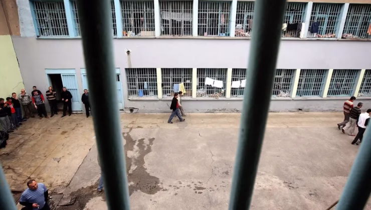 Cezaevindeki baba kendisini ziyarete gelen 4 yaşındaki kızını öldüresiye dövdü