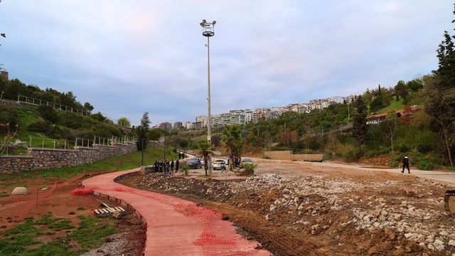 Eskihisar’a yeni yürüyüş yolu, bisiklet yolu ve otopark yapılıyor