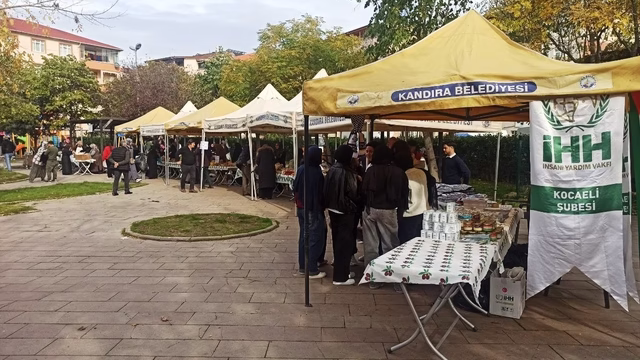 Kandıra’da Gazze’ye destek için kermes düzenlendi