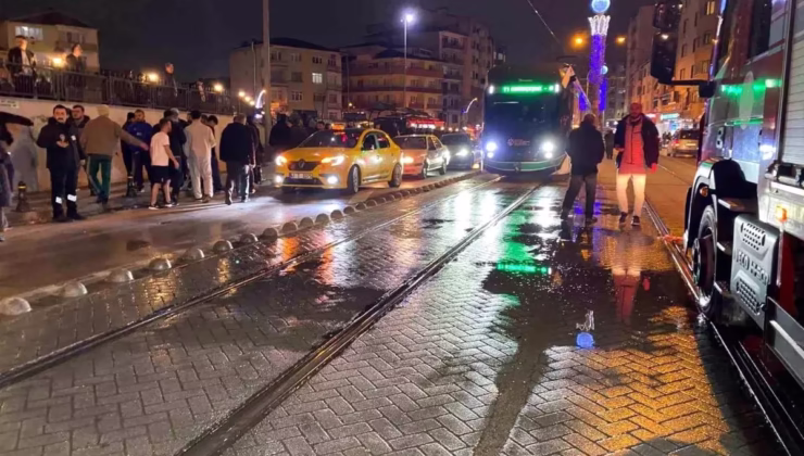Tramvayın altında kalan yaşlı kadın 2 günlük yaşam mücadelesini kaybetti